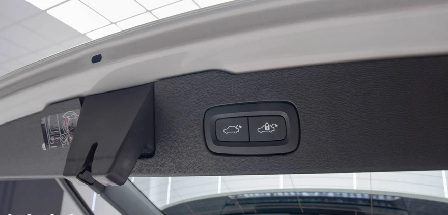 Volvo V60 cena 129899 przebieg: 120000, rok produkcji 2019 z Łódź małe 631